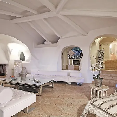 Alojamento de Acomodação e Pequeno-almoço Anna Porto Cervo