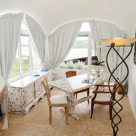 Anna Bed & Breakfast